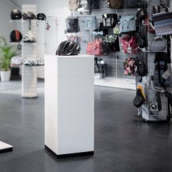 "Utstillingspodie med deksel" 