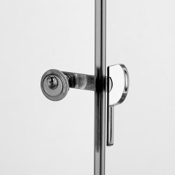 "Utstillingspodie med lsbart deksel"