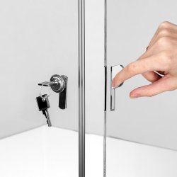 "Utstillingspodie med lsbart deksel"