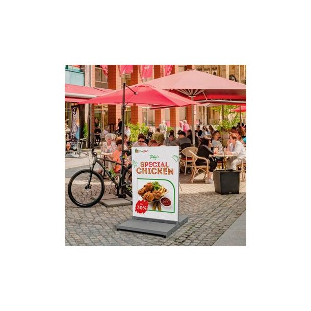 Gatebukk Sidewalk Display