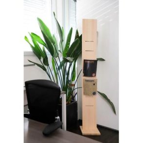 Brosjyrestativ av tre - Boisi