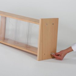 Brosjyrestativ av tre - Midas